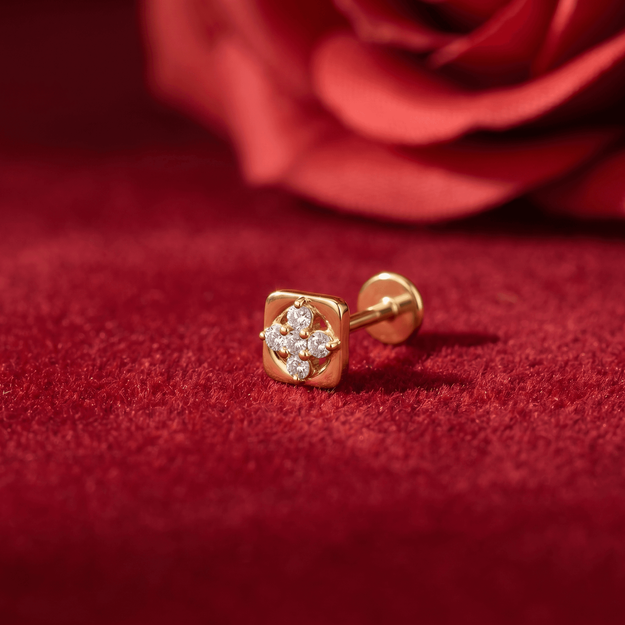 Golden Square Cluster Nose Stud. , 