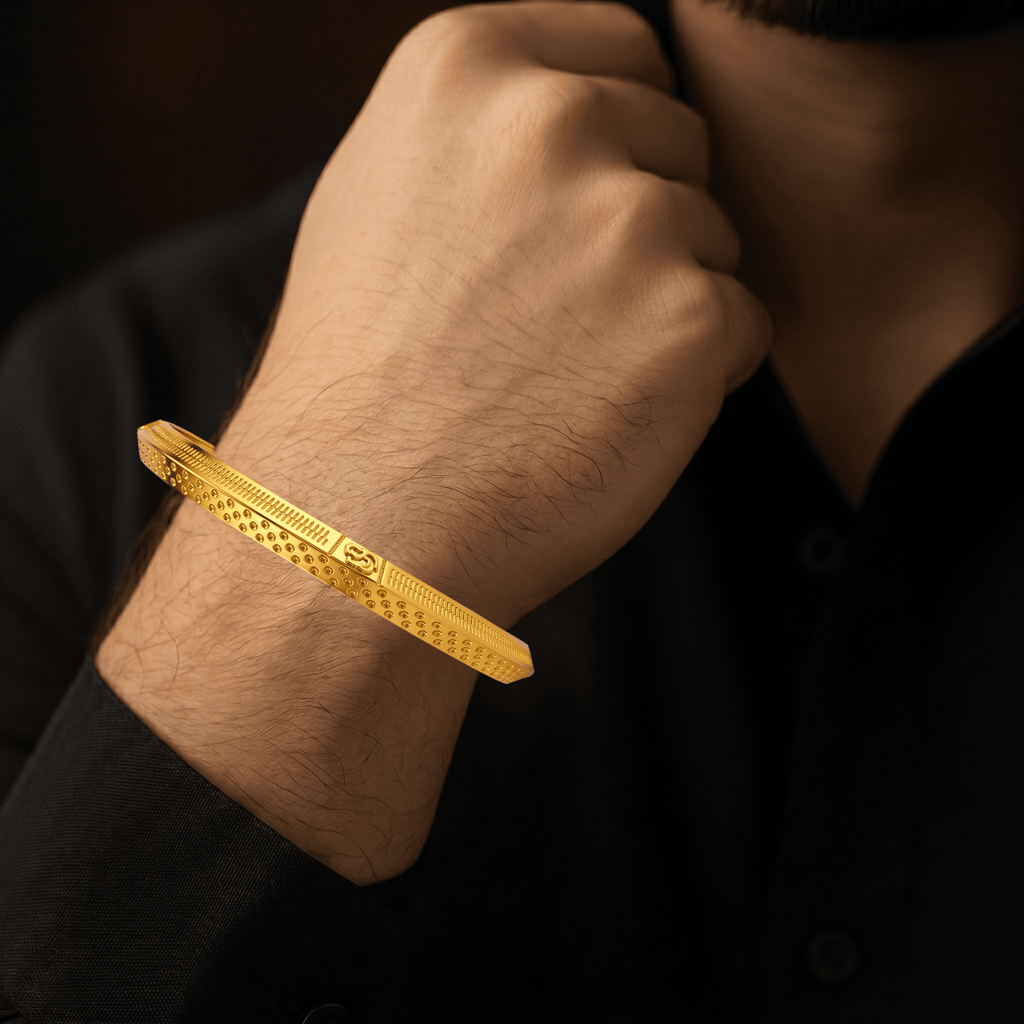 Dot-Textured Men's Gold Vermeil Bangle , 2.7