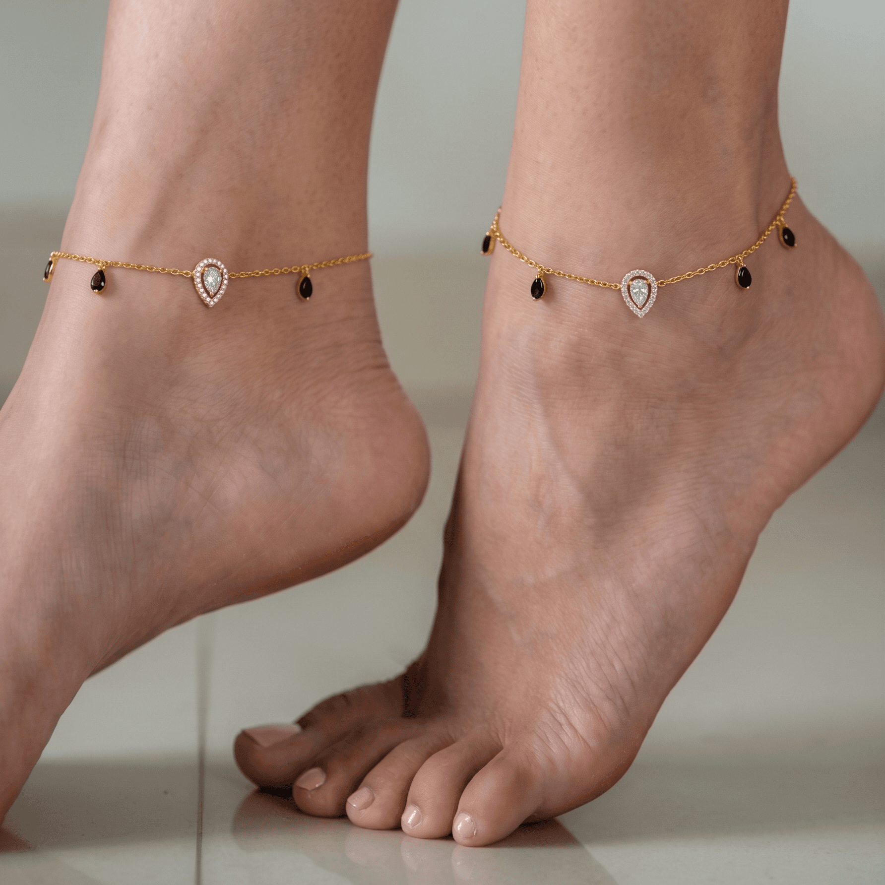Midnight Drop Anklet. ,
