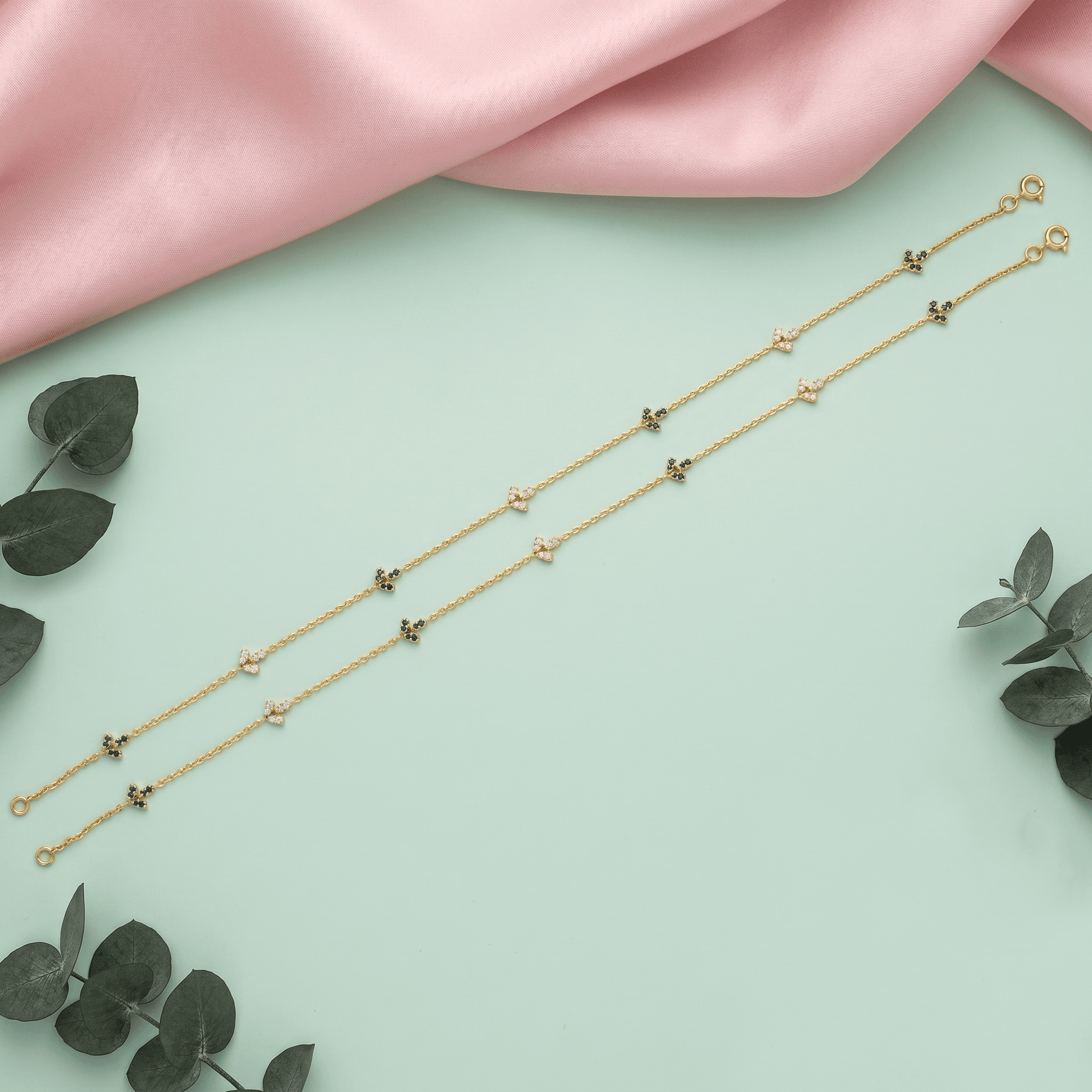 Gold Vermeil Leaf Charm Anklet. ,
