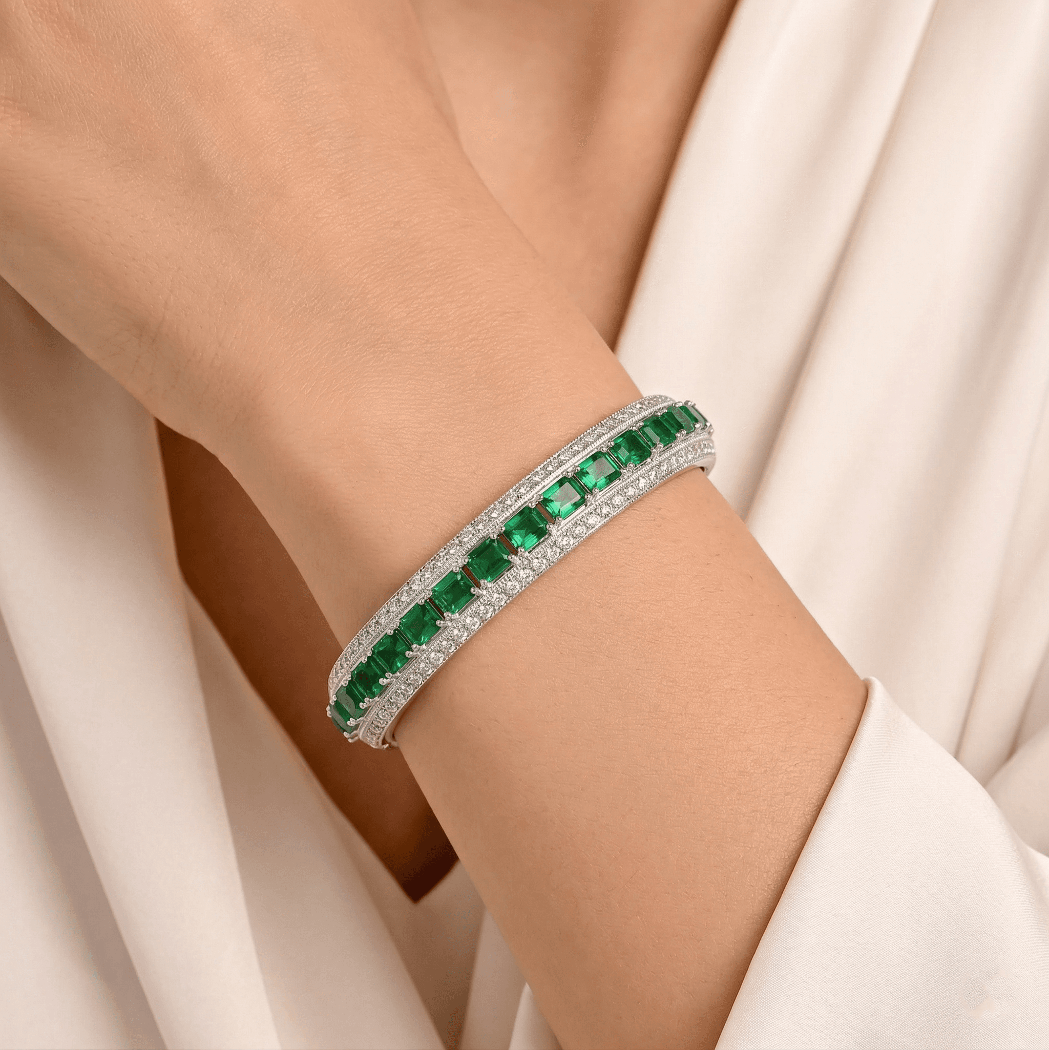 Emerald Eternity Bangle , 2.3