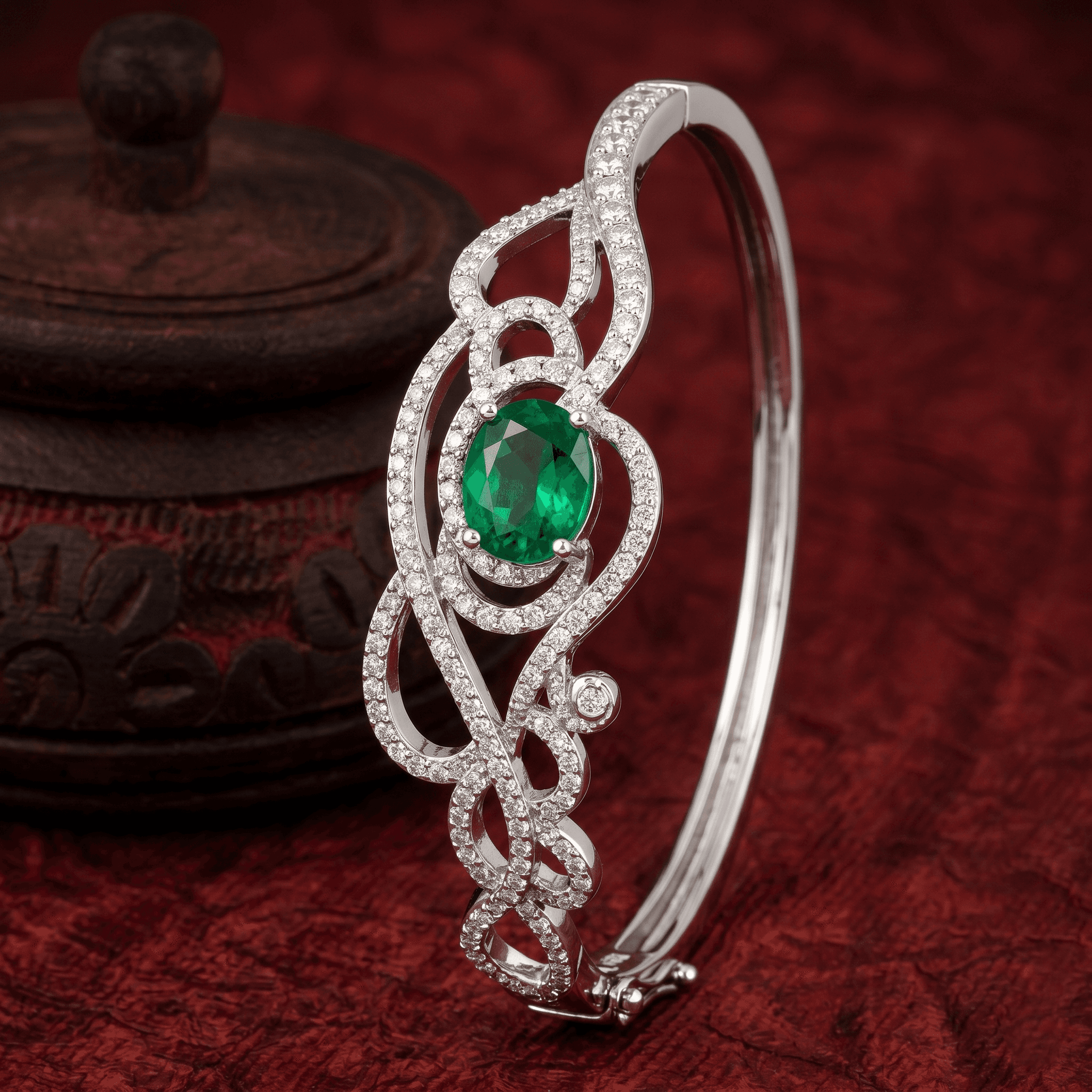 Enchanted Swirl Silver Bangle , 2.3